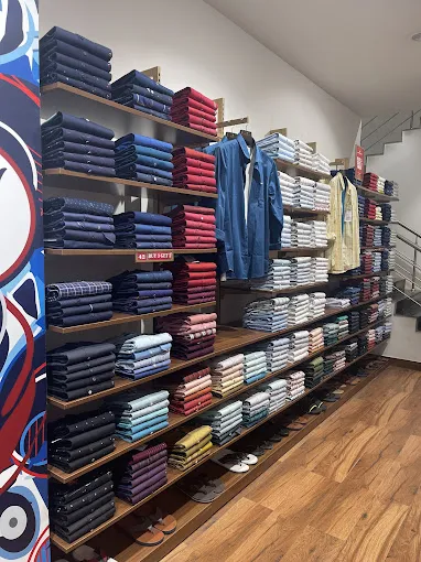 Louis Philippe Factory Outlet